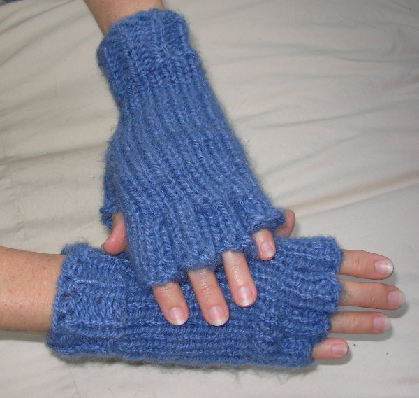 Half Finged Gloves by Marilyn