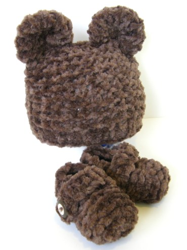 bear-hat-and-booties-set